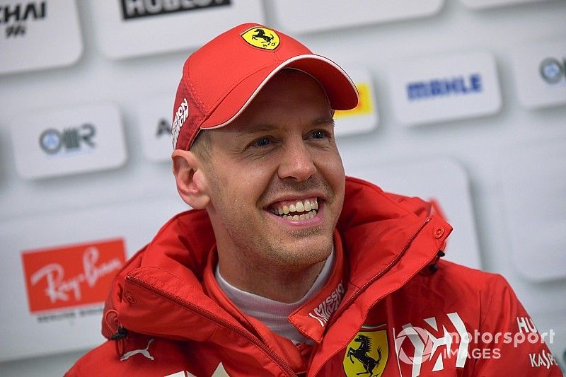 Vettel promuove la Ferrari: "Il debutto della SF90 è vicino alla perfezione"