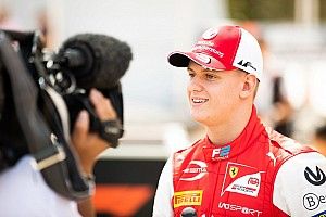 Sainz compatit avec Schumacher sur la pression qui l'entoure