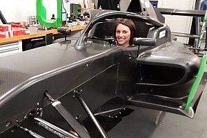 Diaporama : Sharon Scolari dans le cockpit de la Formule Régionale
