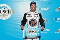 Kevin Harvick gana la pole en un final de locura en Las Vegas