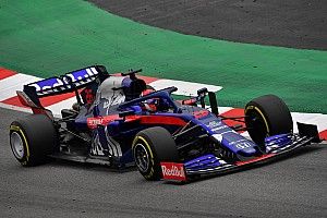 Kvyat supera a Raikkonen para ser el mejor del tercer día de pruebas