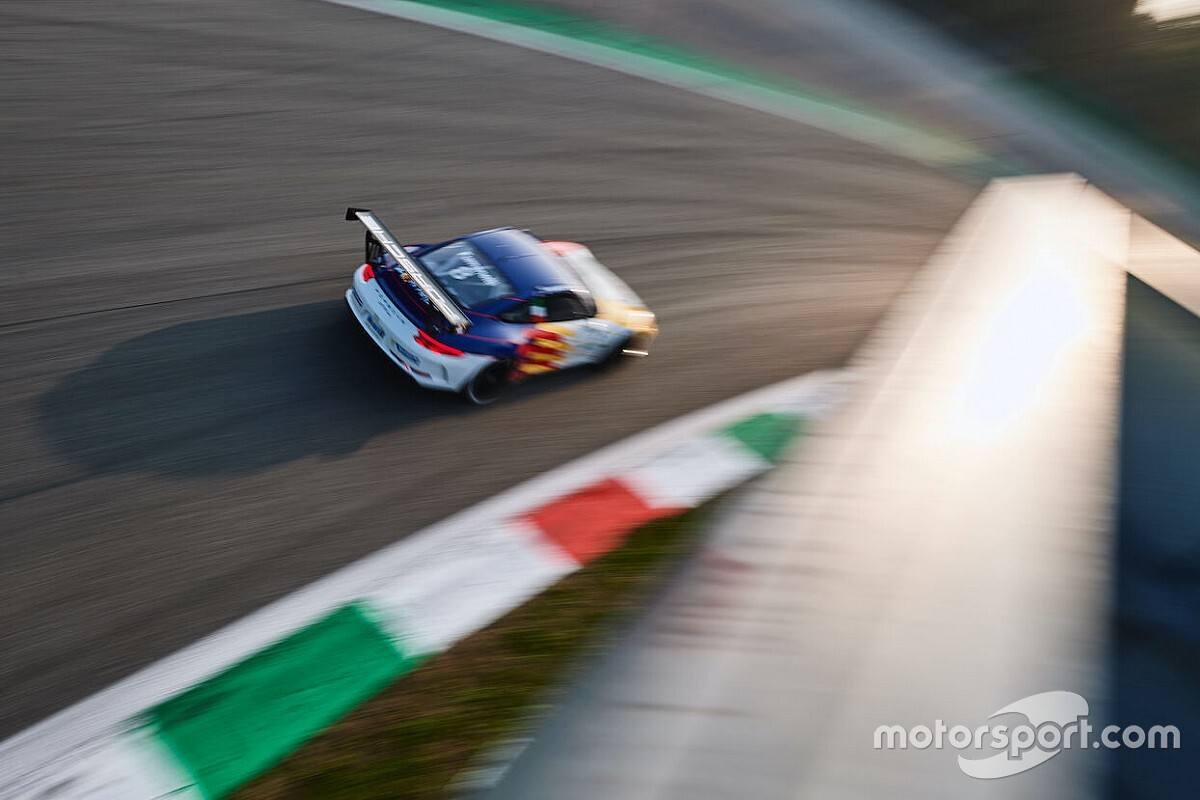 Carrera Cup Italia, Monza: Fumanelli-pole, sorpresa Barri!