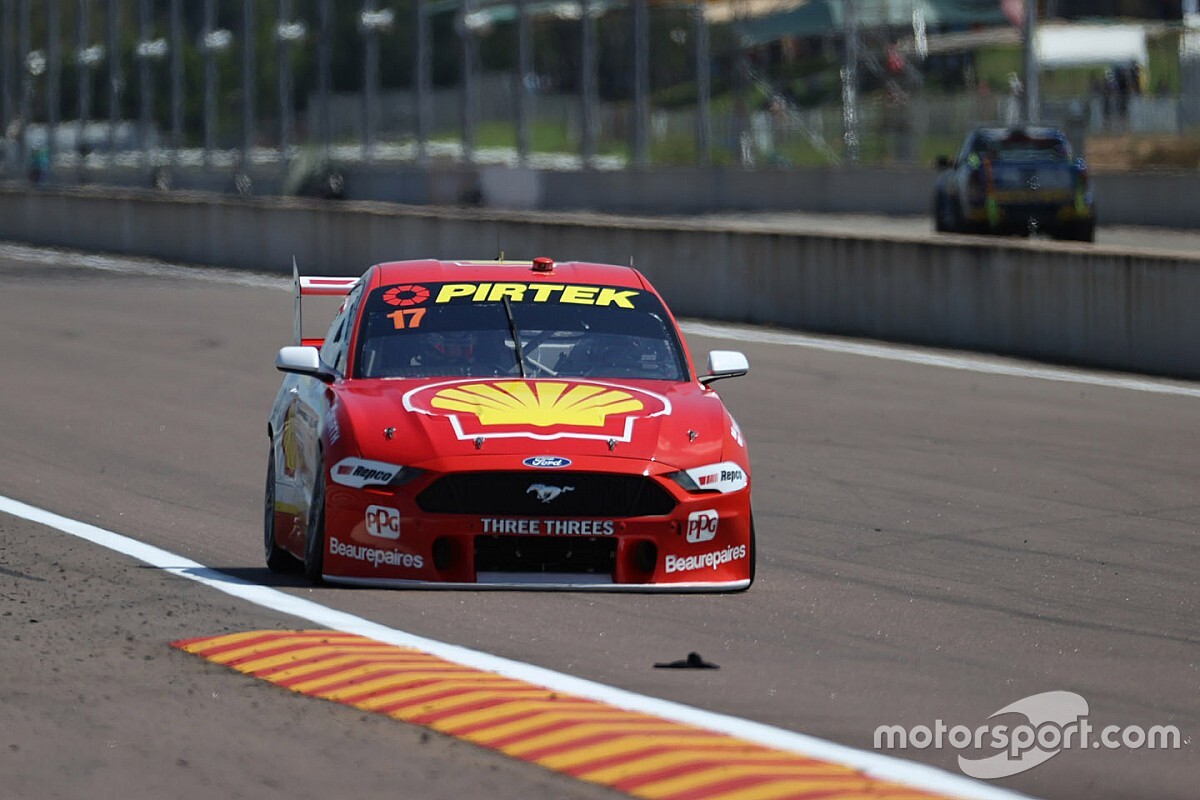 Darwin Supercars: McLaughlin eclipses Brock tally