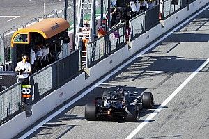 FIA revela conversación de los comisarios con Hamilton en Monza