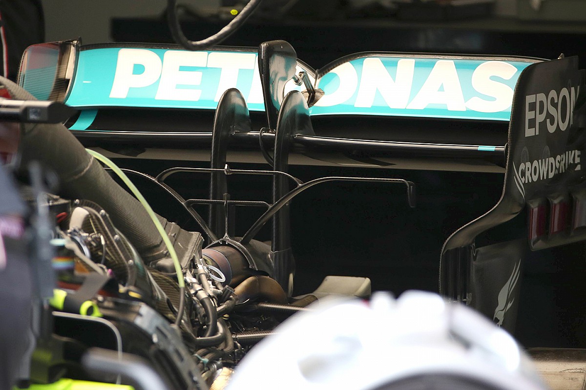 Mercedes: ecco la T-wing ad ala di gabbiano