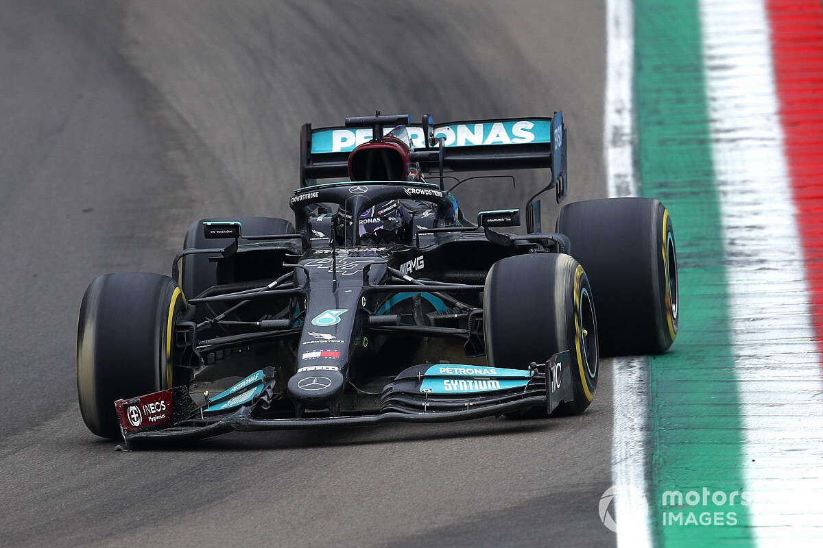 Palmer: ''Verstappen, Hamilton’ın nadir hatalarından birini yapmasına neden oldu''