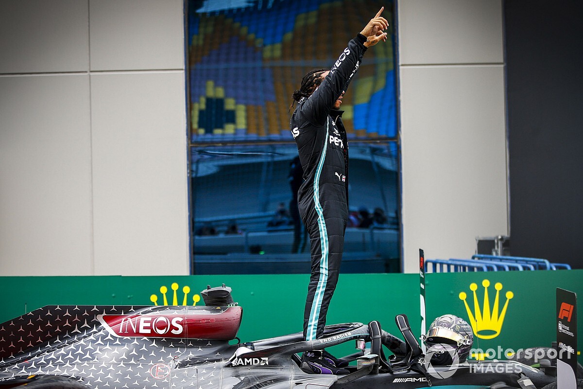 Galeri Foto: Lewis Hamilton Rayakan Titel F1 Ketujuh