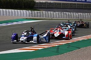 Hasil Valencia E-Prix II: Dennis Dominan dari Awal sampai Akhir