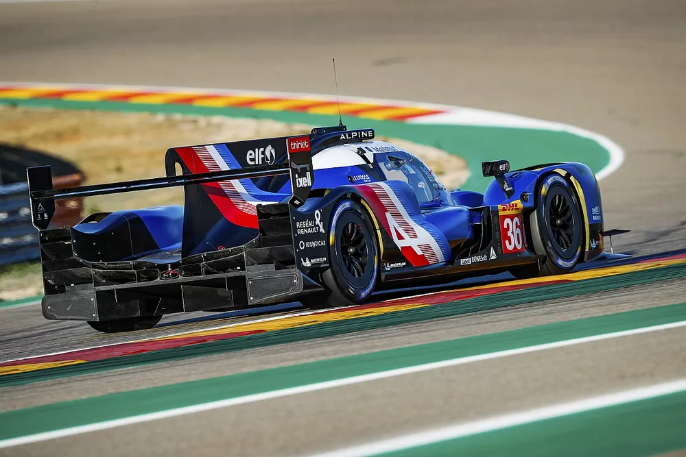 #36 Alpine A480 LMP1: Andr&eacute; Negr&atilde;o, Nicolas Lapierre, Matthieu Vaxiviere