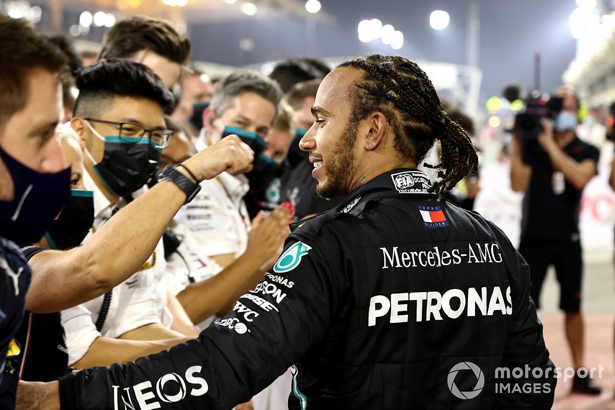 Wolff: Továbbra is Hamilton jelenti a mércét, ő a legjobb!