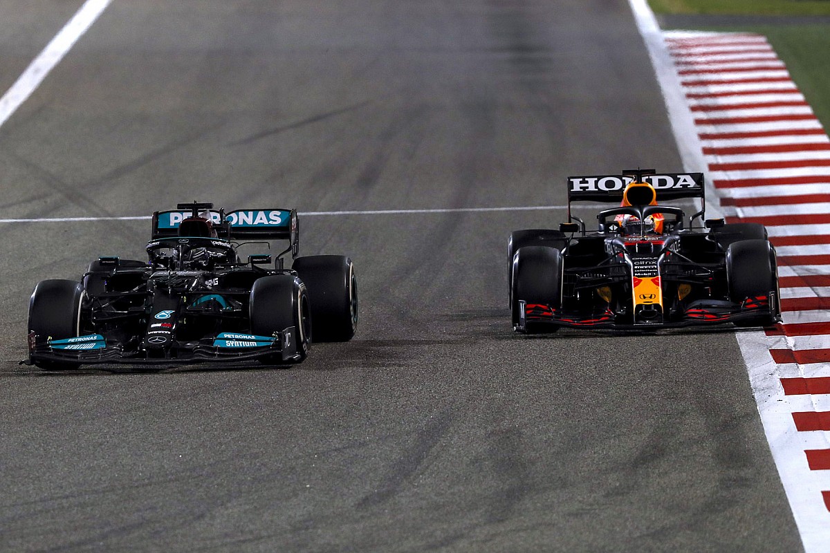 Horner reageert op uitspraak Verstappen: Plek teruggeven was juist