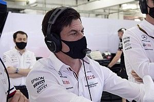 Por qué se escuchó por TV el mensaje de Toto Wolff a la FIA