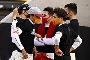 Sainz Leclerc-rel való kapcsolatáról beszélt