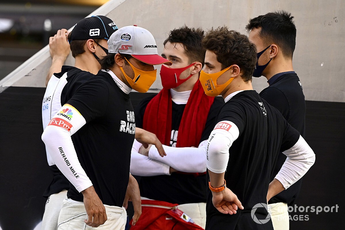 Sainz Leclerc-rel való kapcsolatáról beszélt