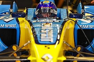 Zhou, agradecido a Alonso, quiere marcar un legado como el suyo