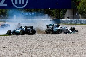 F1: Rosberg revela prejuízo dividido com Hamilton após batida no GP da Espanha de 2016