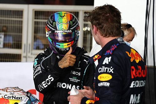 Vuelco en las apuestas entre Hamilton y Verstappen para el título de F1