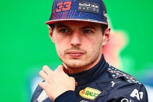Verstappen suspected "flexing" in Mercedes F1 rear wing incident