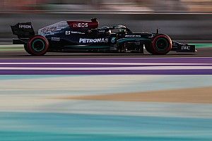 Хэмилтон опередил Ферстаппена на 0,056 с в FP1 в Джидде