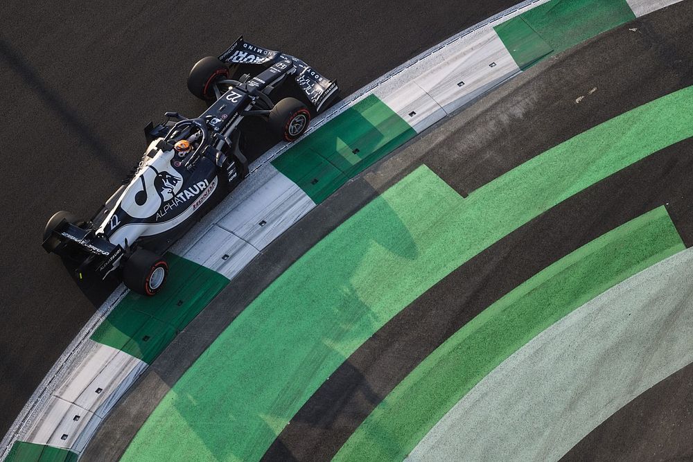 F1サウジアラビアGP FP3速報:フェルスタッペンが1番時計! ホンダ勢4台がトップ5入りで角田裕毅は僚友上回る4番手