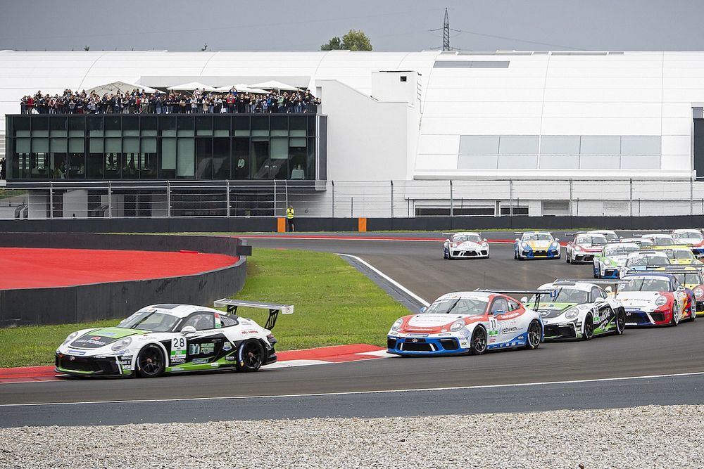 Carrera Cup Italia, già pronto il calendario 2022