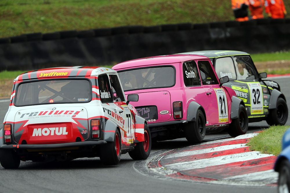 Mini thrills at Brands Hatch, while VSCC puts on a show at Mallory Park