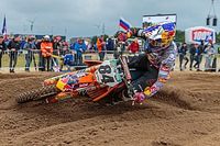 Herlings ontwijkt Prado en klopt Gajser in eerste race Letland
