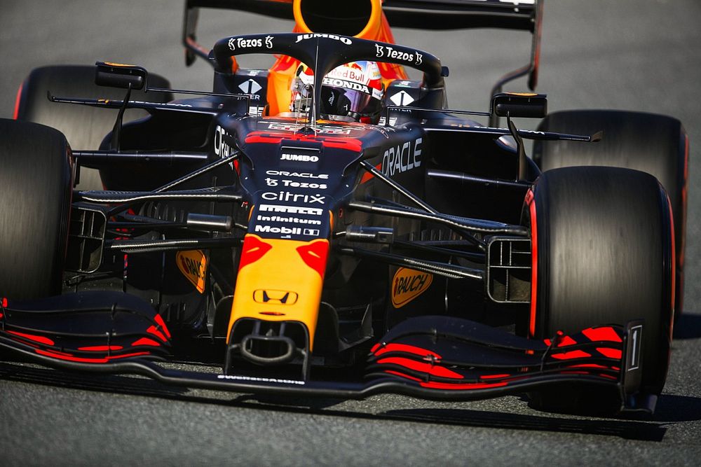 Horner: "Max, büyük bir baskının altında harika bir performans gösterdi"