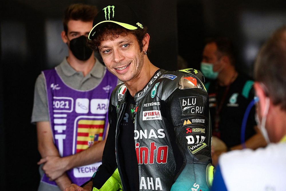 Rossi: "Meglio avere una figlia, così non correrà in moto"