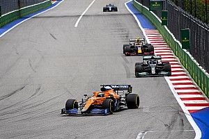 Horner szerint a McLaren még megnehezítheti a Red Bull és a Mercedes dolgát