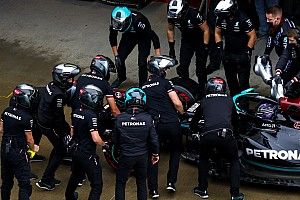 Mercedes: gli errori di Hamilton complicano i piani iridati