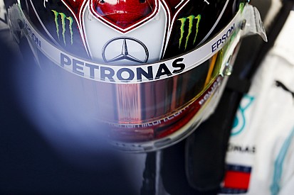 Hamilton. „Előttünk van a Ferrari...”
