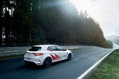 Nürburgring Nordschleife schakelt politie in om YouTuber te weren