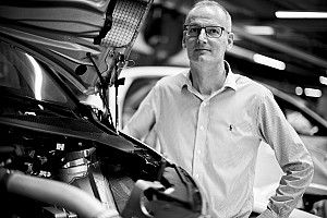 François Wales è il nuovo direttore di Peugeot Sport. Prende il posto di Famin