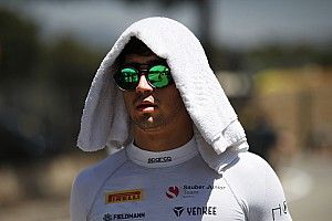 Correa keert anderhalf jaar na horrorcrash terug in autosport