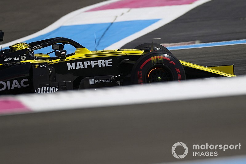 Renault fait le plein de pneus tendres à Silverstone