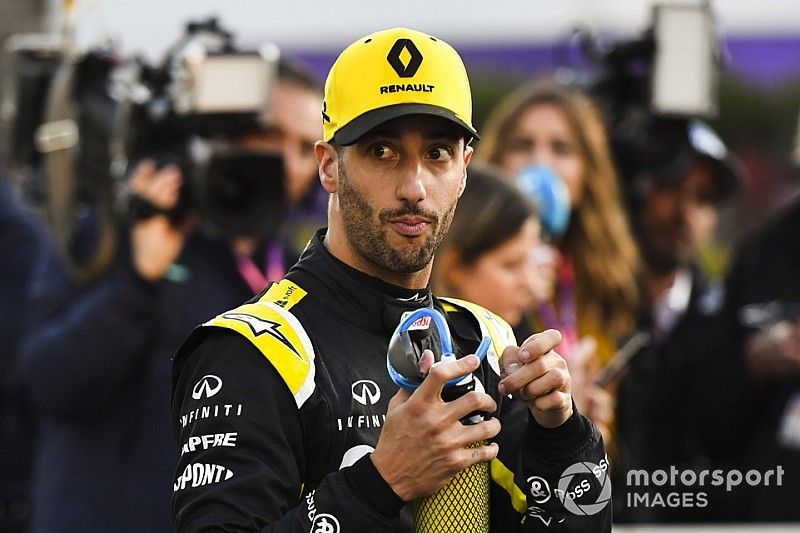 Риккардо сравнил смену Red Bull на Renault с переходом Хэмилтона в Mercedes