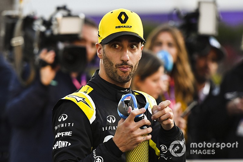 Риккардо сравнил смену Red Bull на Renault с переходом Хэмилтона в Mercedes