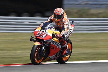 Márquez manque la première ligne mais vise le podium