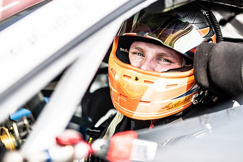 Holenderski dublet w Carrera Cup, Waliłko czwarty