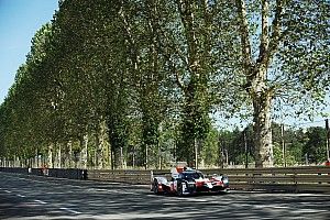 El Toyota de Alonso comienza liderando el test de Le Mans