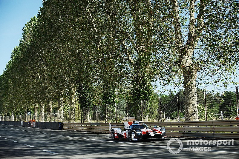 El Toyota de Alonso comienza liderando el test de Le Mans