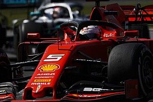 Kilassítva a videó: Vettel nézte a tükröt és láthatta Hamiltont