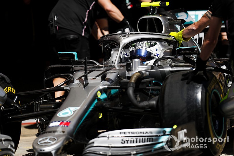 Bottas úgy járt, mint Verstappen, de a Mercedes megoldotta