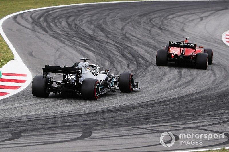 Sebastian Vettel, Ferrari SF90,  Lewis Hamilton, Mercedes AMG F1 W10