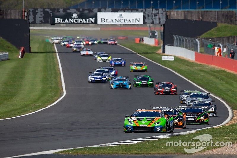 #63 GRT Grasser Racing Team Lamborghini Huracan GT3 2019: Rolf Ineichen, Christian Engelhart, Mirko Bortolotti