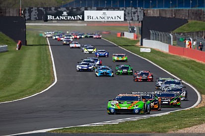 Regno Unito fermo fino a luglio, saltano i round del GT World