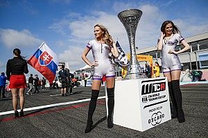 Újabb magyar siker a WTCR Esport-versenyén: Báldi nyerte az első futamot, Barna és Pinczés a dobogón