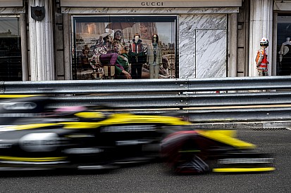 Sainz over teleurstellend Renault: “Elke fout is heel kostbaar”