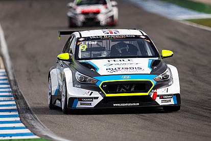 TCR Europe: un perfetto Josh Files trionfa fra le botte da orbi di Gara 1 ad Hockenheim
